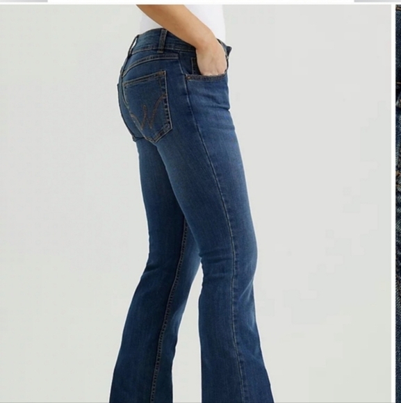 Wranglers WOMENs MID-RISE BOOTCUT JEANs size 28/5x36 brand new - Picture 1 of 5